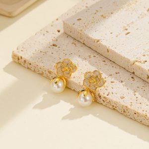 Blossom Pearl Earring - Image 4